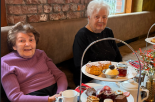 Trafford Waters Care Home Residents Enjoy Delightful Afternoon Tea Outing